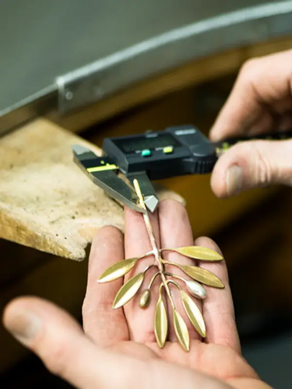 JeanLiv Studio • Hand crafting an olive tree art sculpture. Nature art - Silver and bronze creations