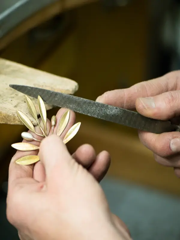 JeanLiv Studio • Hand crafting an olive tree art sculpture. Nature art - Silver and bronze creations